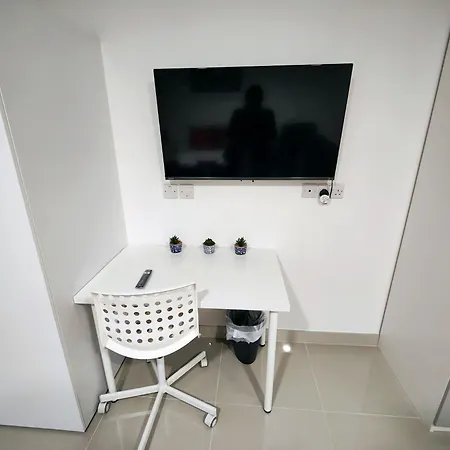 Luxurious 3 Bed Ensuites & Kitchenettes Nr Lgi Hospital & Uni - Free 5G Wifi & Netflix Short Stays - Contractors Free Parking Leeds  Exterior photo